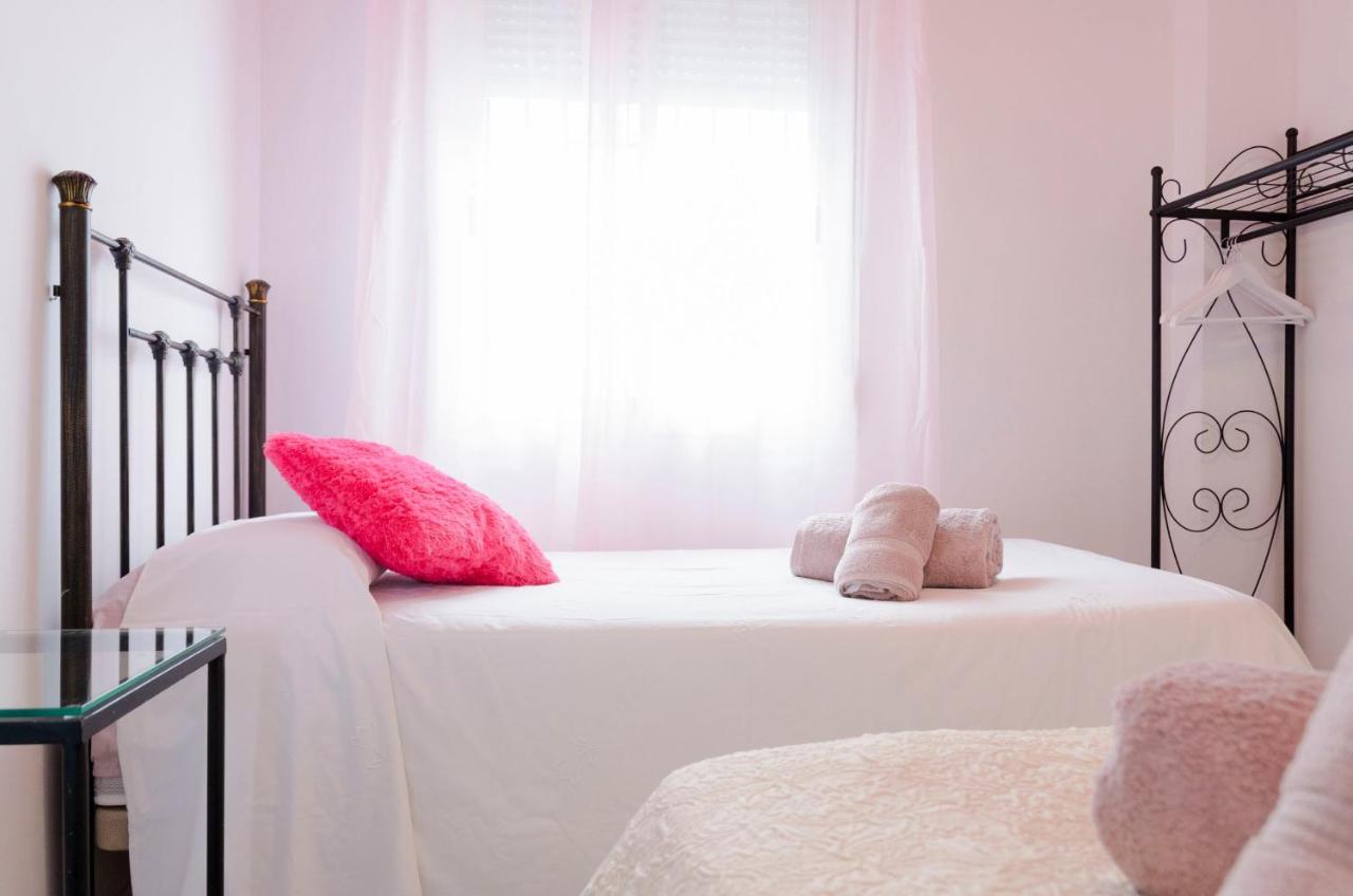 Mezquita Apart. With Free Parking Kordoba Bagian luar foto